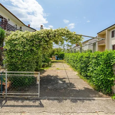 Apartamento Lili 1 *